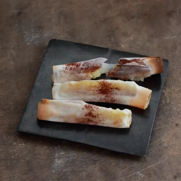 餅とバナナのスティック春巻き