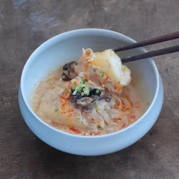 麻辣豆乳スープ餅